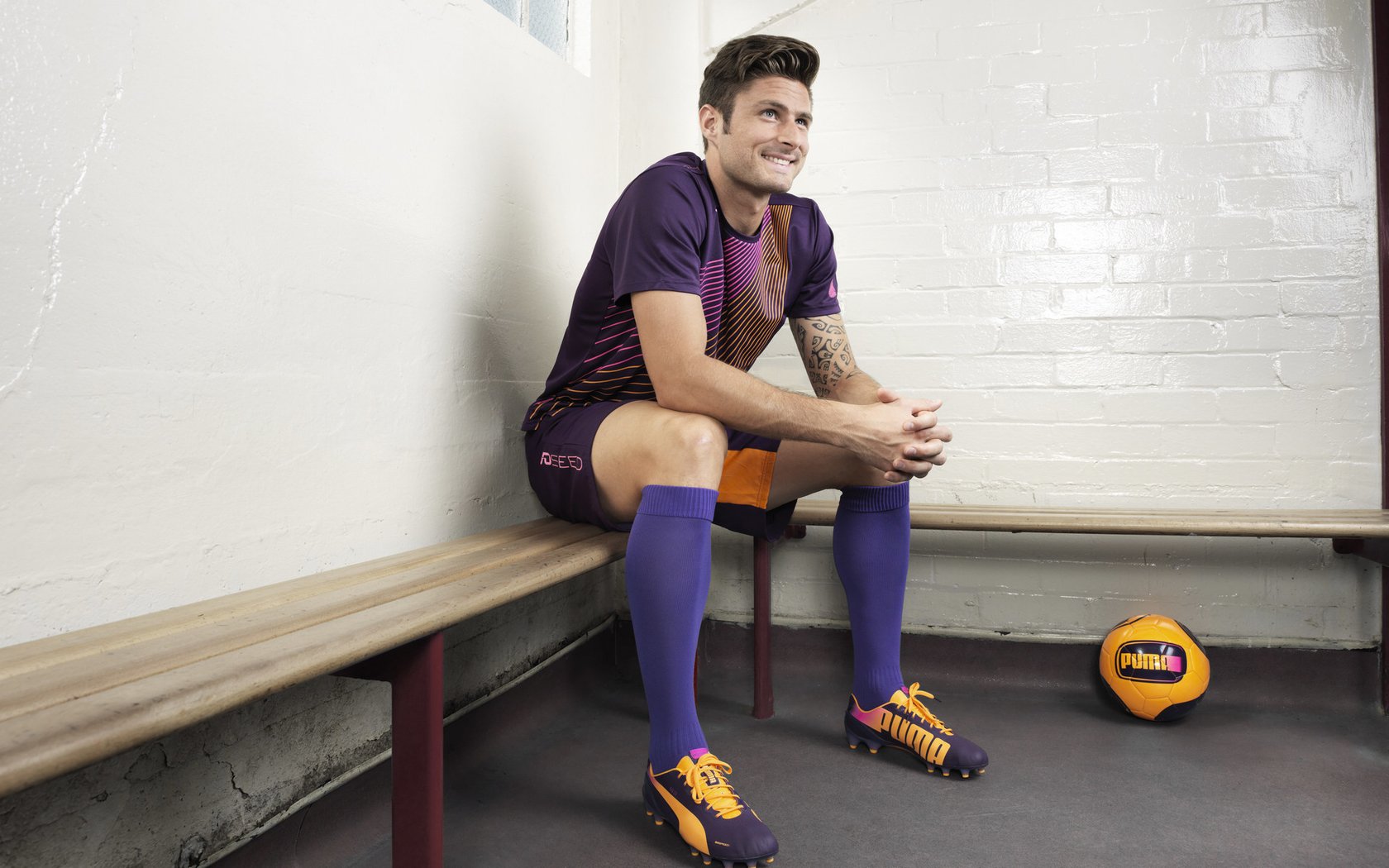 世界滑雪定向赛中国运动员突破自我，第一届世界滑雪定向锦标赛在芬兰举办