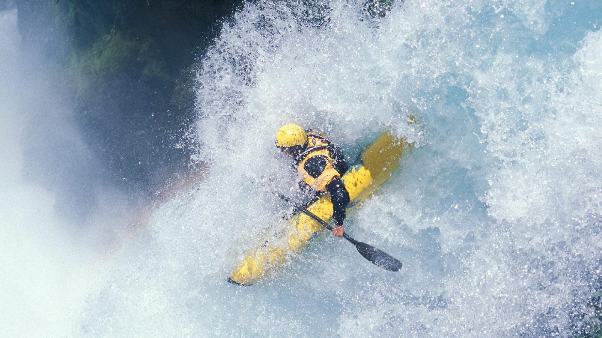 世界青少年高山滑雪巡回赛中国代表队耀眼夺金，世界青年滑雪锦标赛